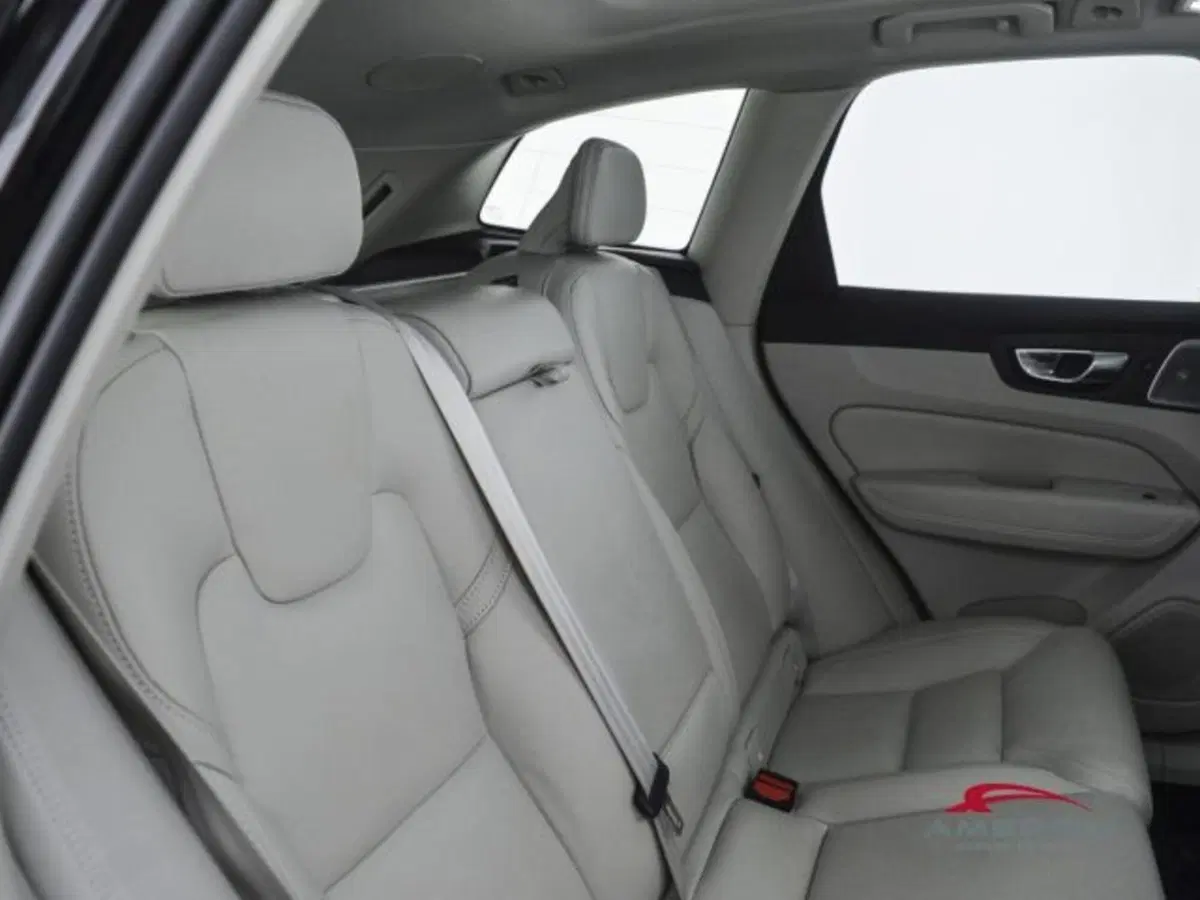 Volvo XC60 usata a Perugia (11)