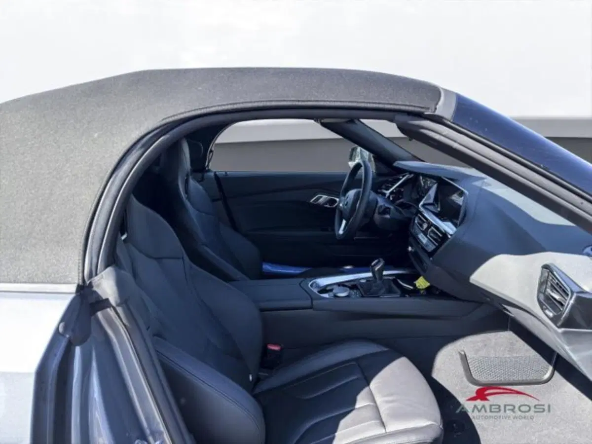BMW Z4 Cabrio nuova a Perugia (11)