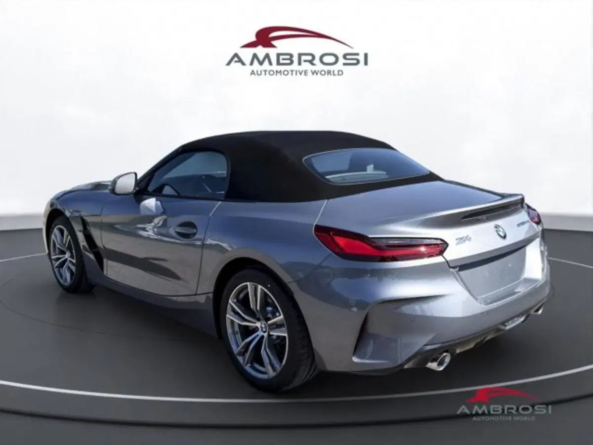 BMW Z4 Cabrio nuova a Perugia (4)