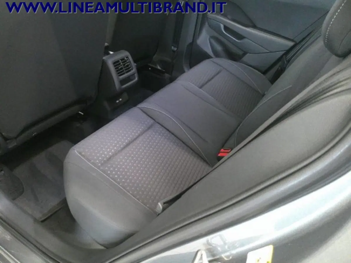 Volkswagen T-Roc nuova a Piacenza (10)