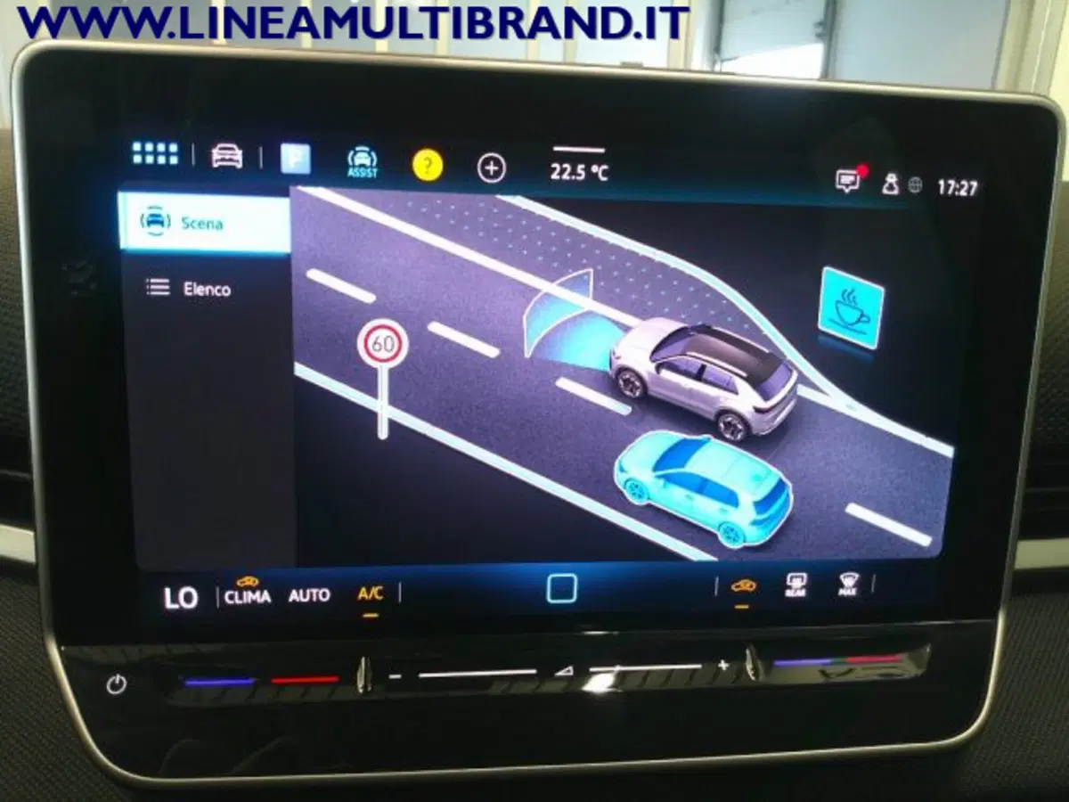 Volkswagen T-Roc nuova a Piacenza (18)