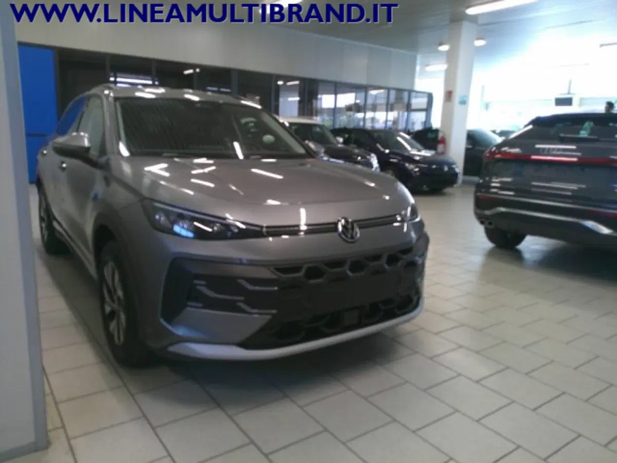 Volkswagen T-Roc nuova a Piacenza (5)