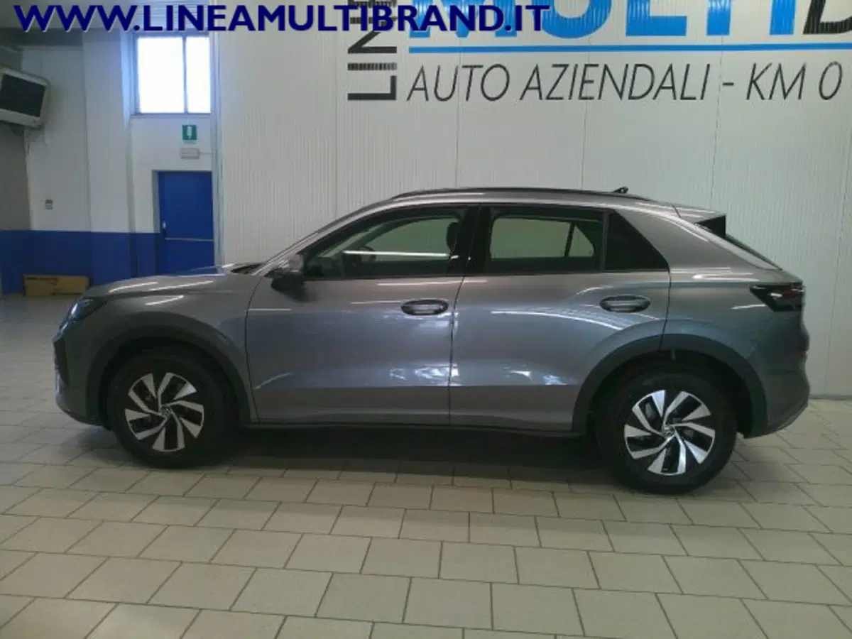 Volkswagen T-Roc nuova a Piacenza (6)