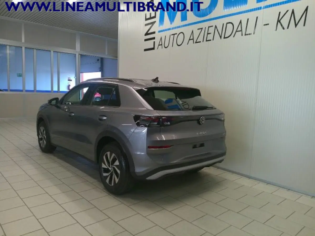 Volkswagen T-Roc nuova a Piacenza (7)