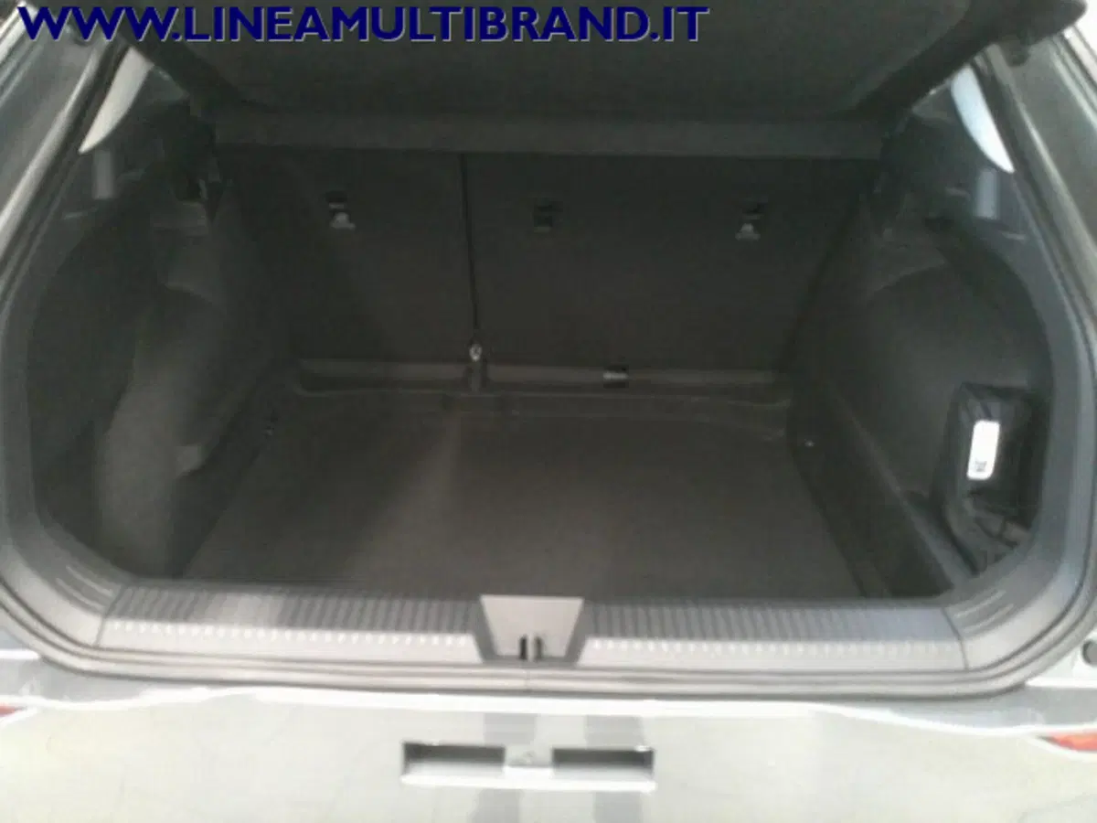 Volkswagen T-Roc nuova a Piacenza (9)