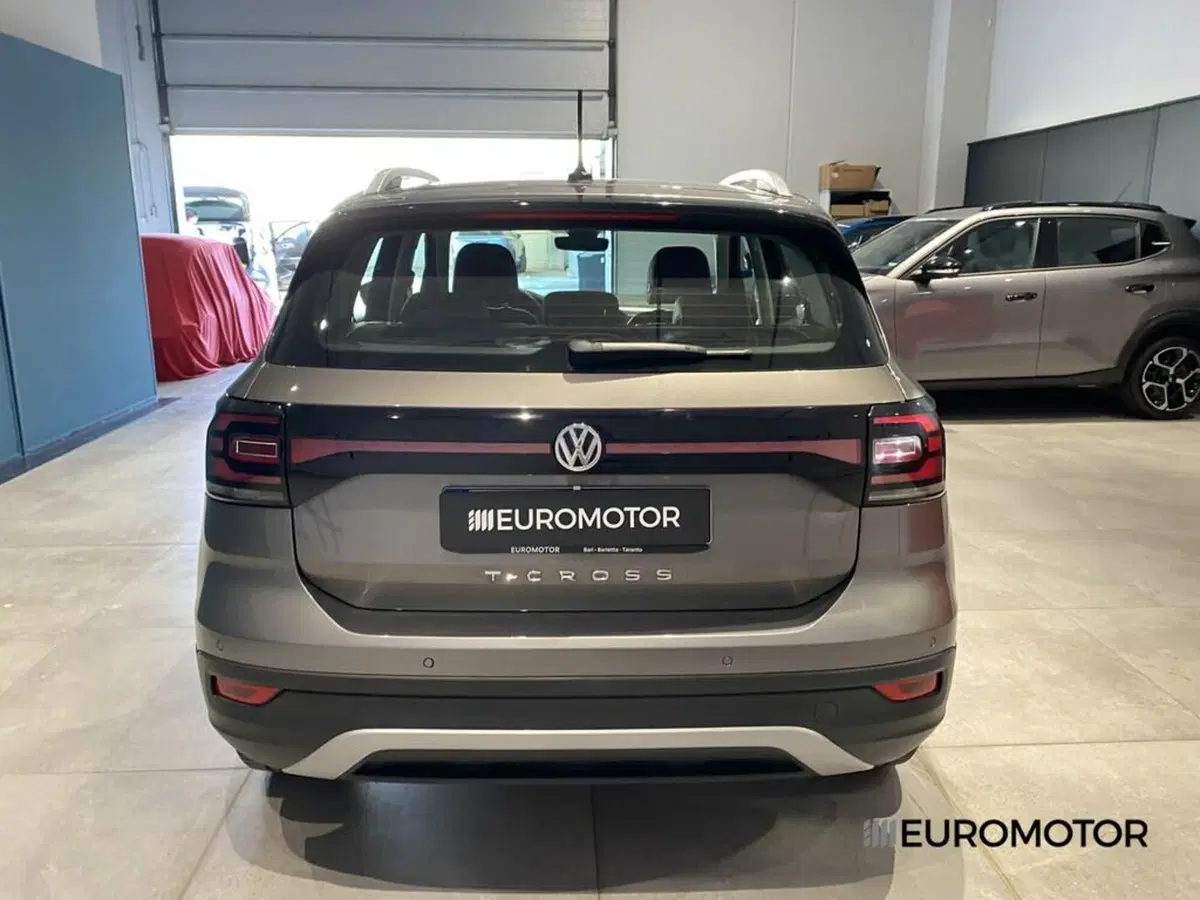 Volkswagen T-Cross usata a Bari (8)