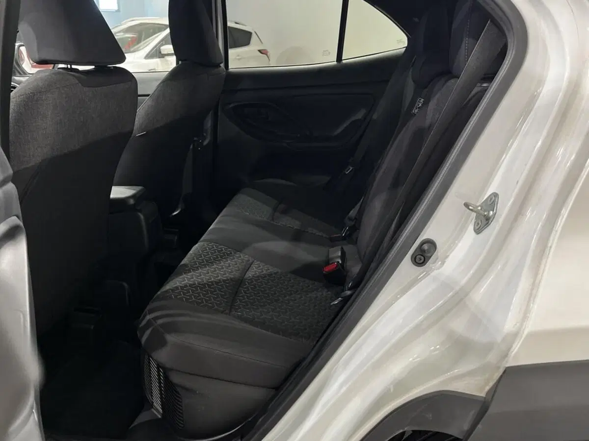 Toyota Yaris Cross usata a Sondrio (11)