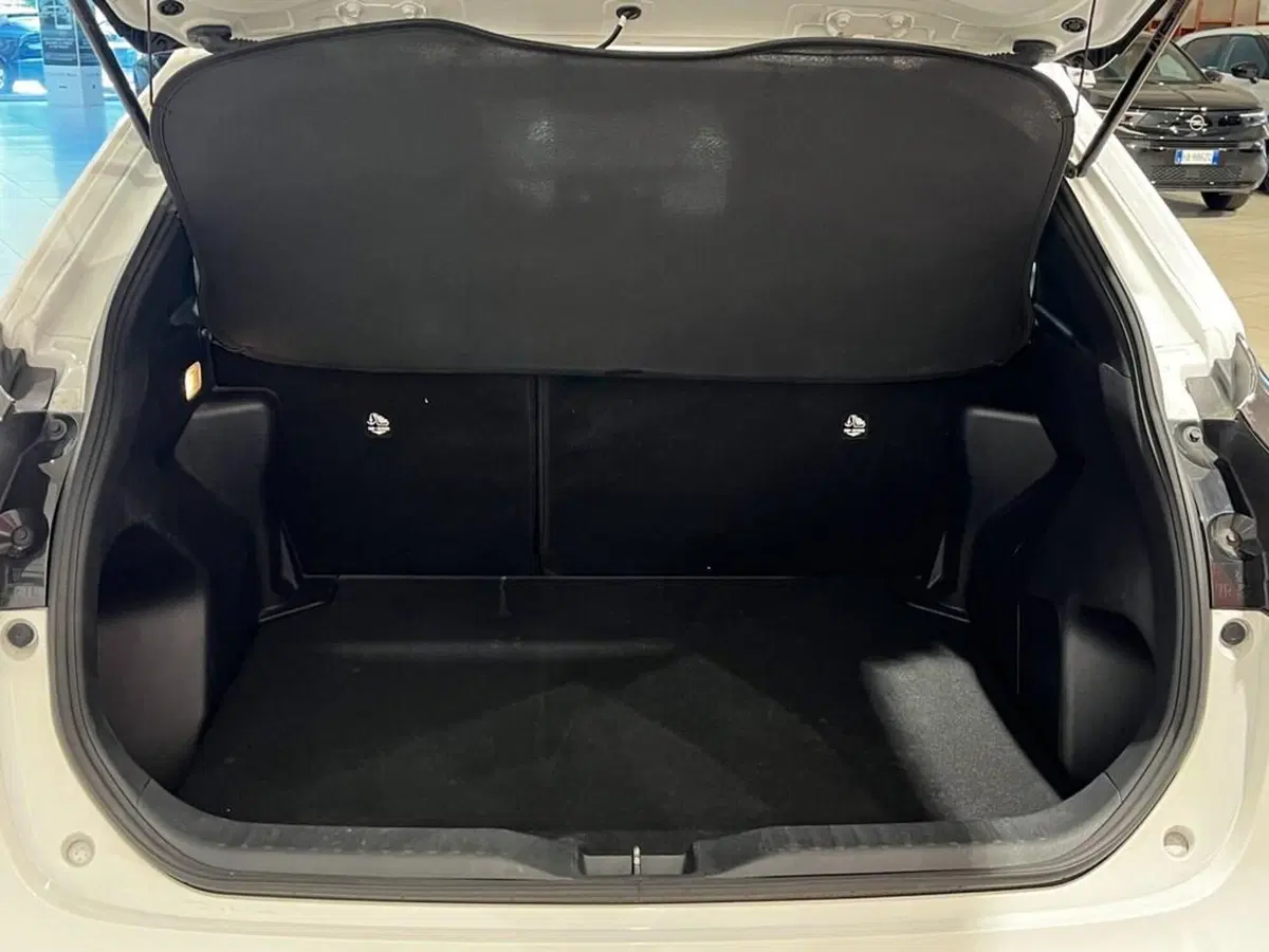 Toyota Yaris Cross usata a Sondrio (15)