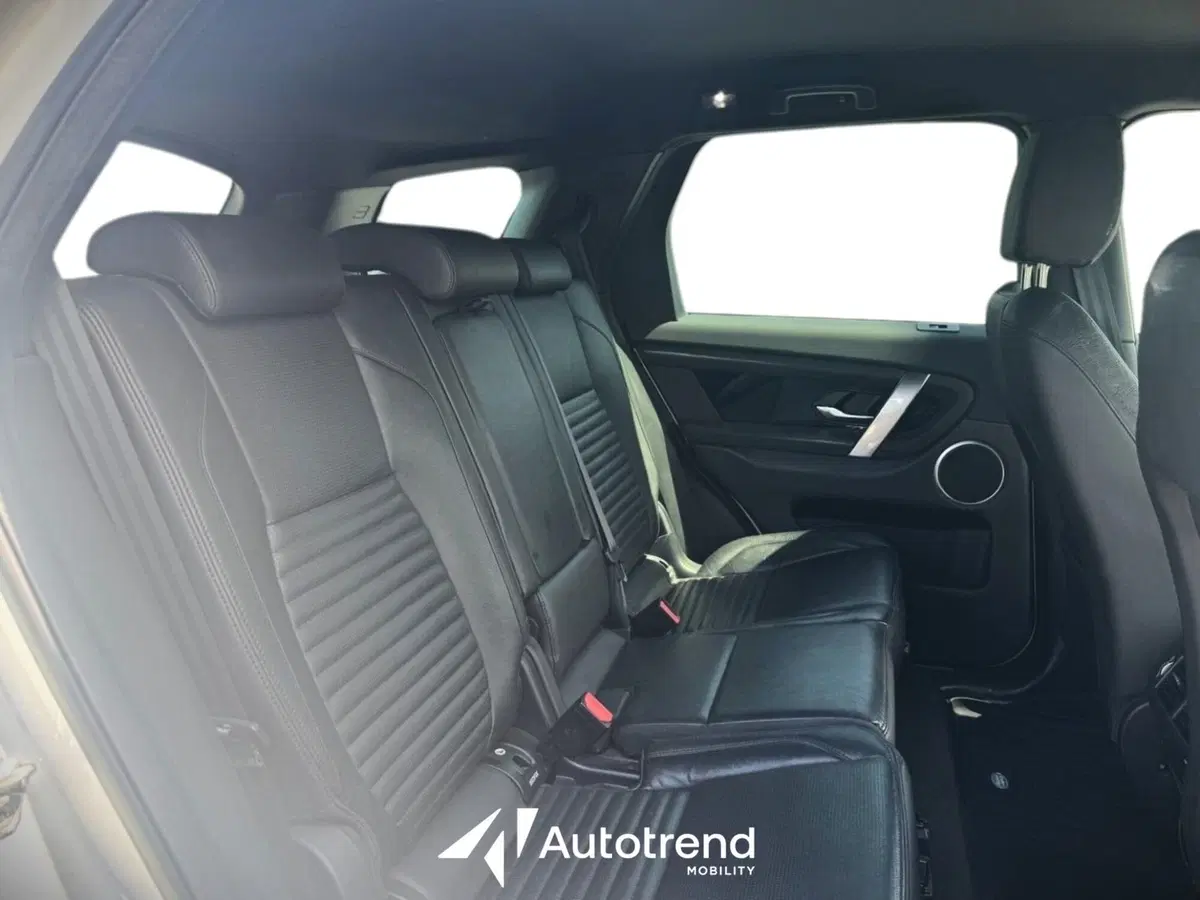 Land Rover Discovery Sport usata a Bari (17)