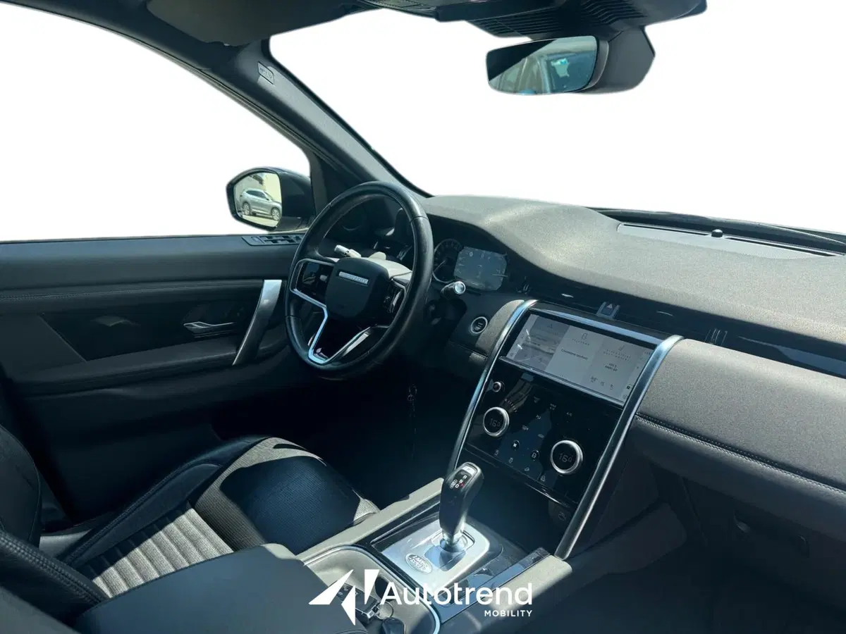 Land Rover Discovery Sport usata a Bari (7)