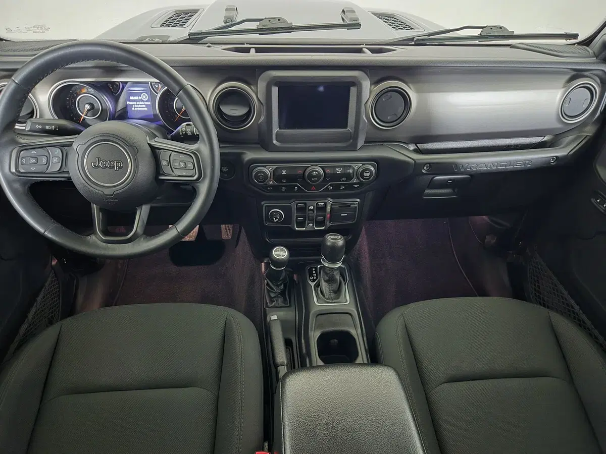 Jeep Wrangler Unlimited usata a Torino (8)