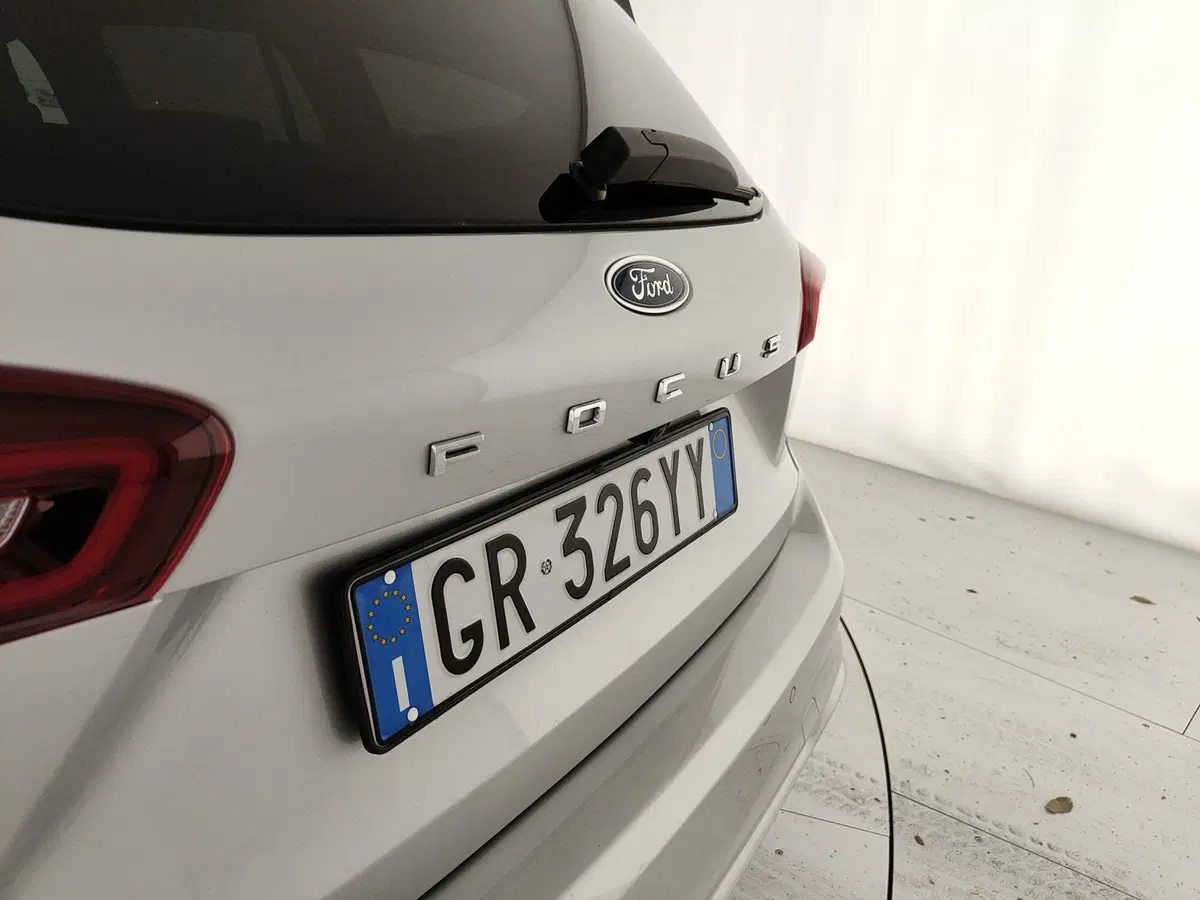 Ford Focus Station Wagon usata a Caserta (10)
