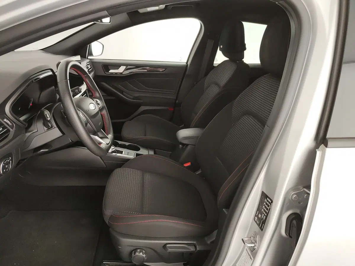 Ford Focus Station Wagon usata a Caserta (17)