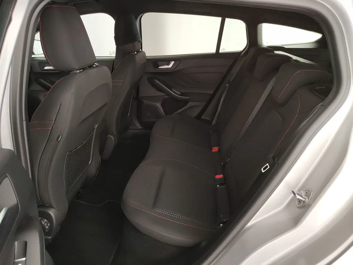 Ford Focus Station Wagon usata a Caserta (19)