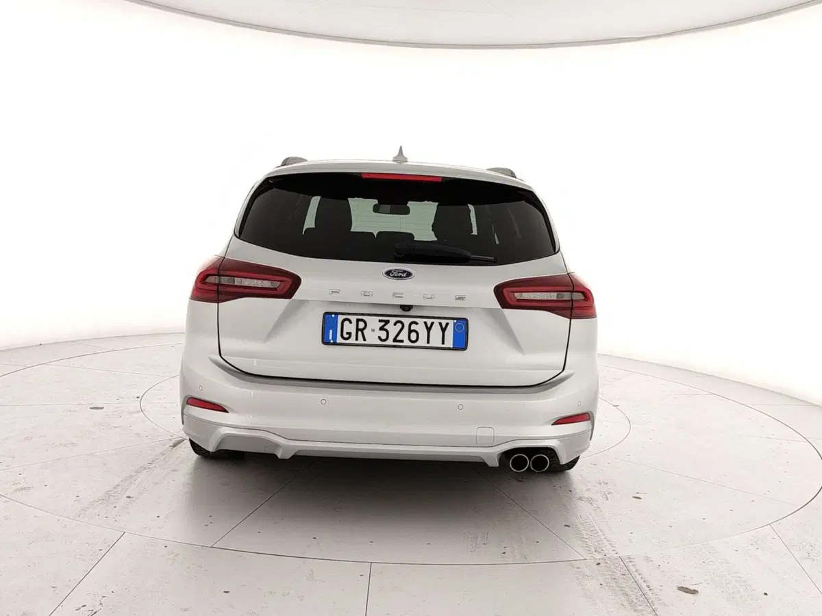 Ford Focus Station Wagon usata a Caserta (5)