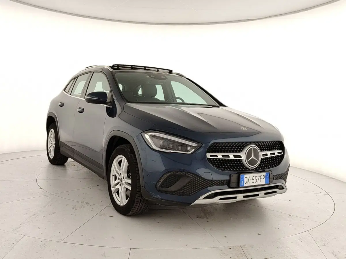Mercedes-Benz GLA SUV usata a Caserta