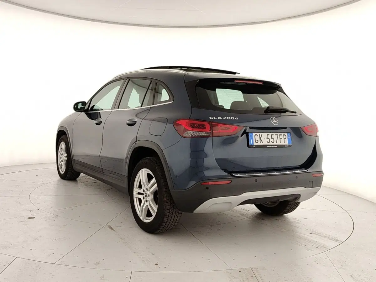 Mercedes-Benz GLA SUV usata a Caserta (4)