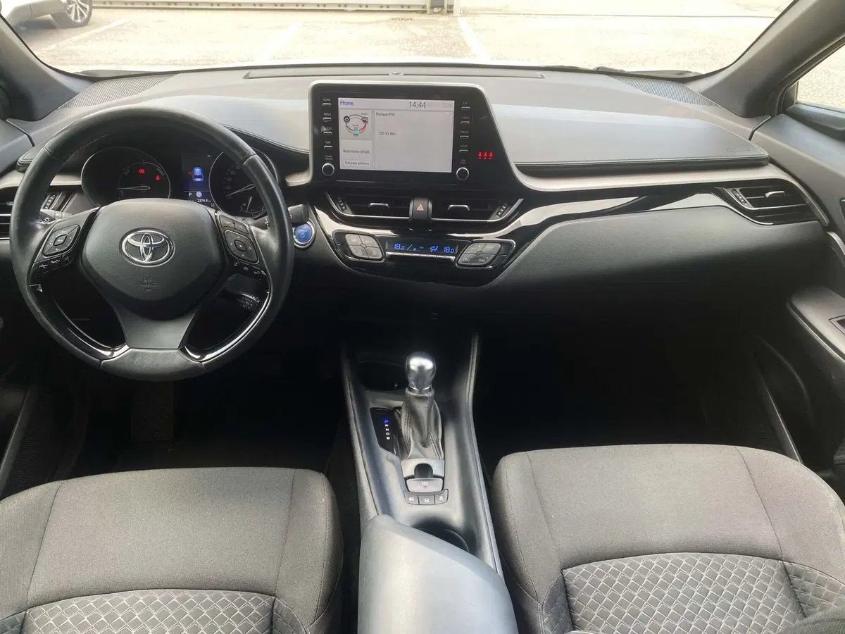 Toyota Toyota C-HR usata a Padova (11)