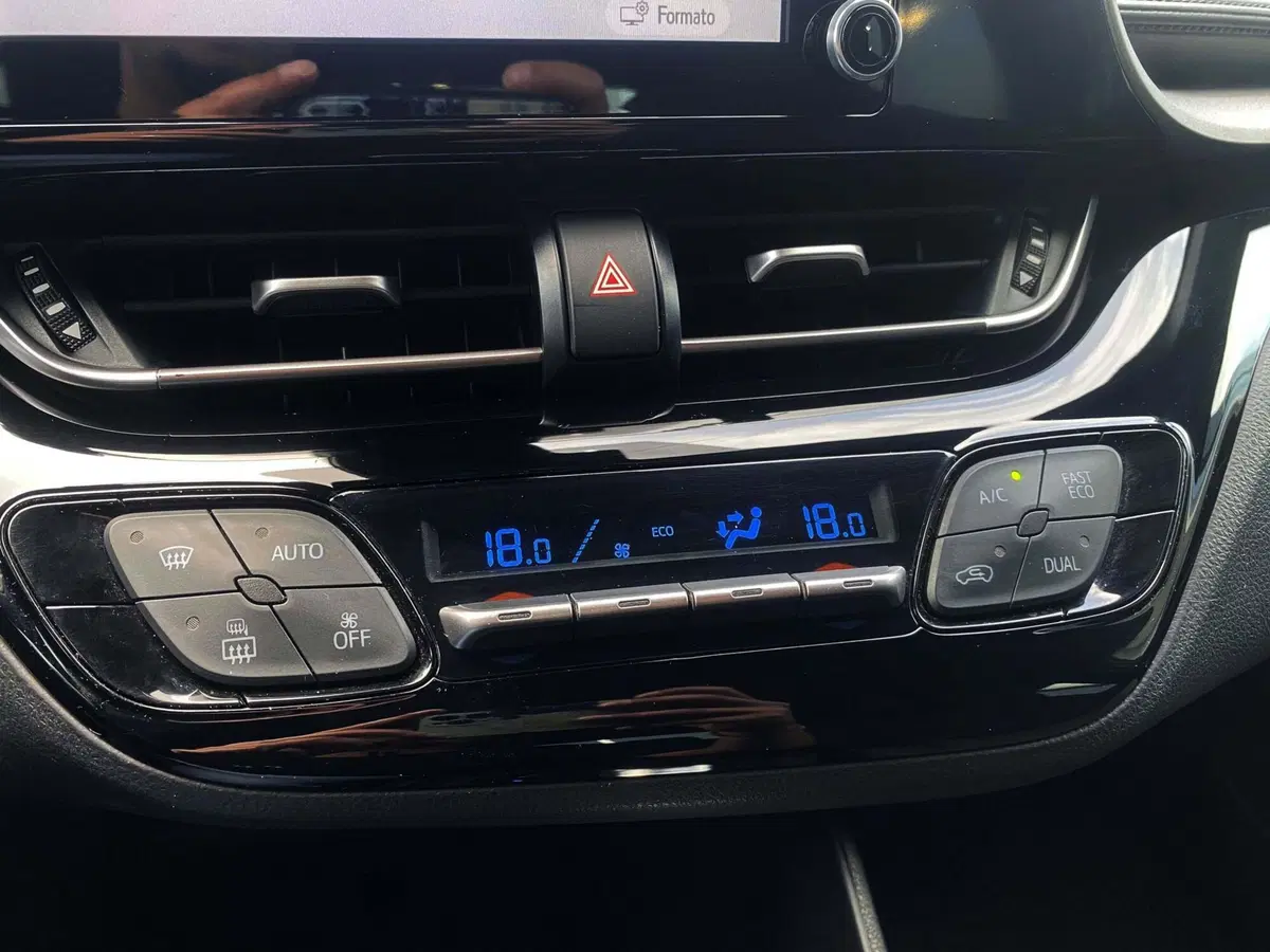 Toyota Toyota C-HR usata a Padova (16)