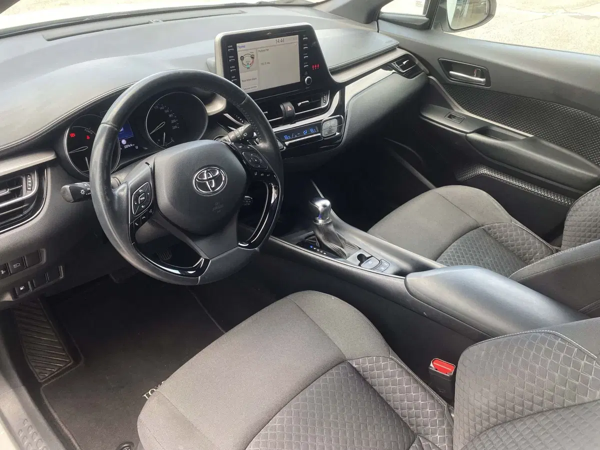 Toyota Toyota C-HR usata a Padova (7)