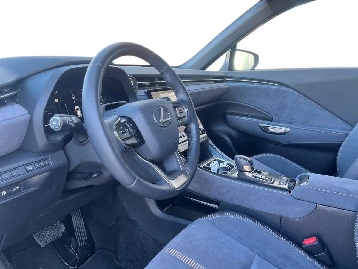 Lexus LBX usata a Ragusa (7)
