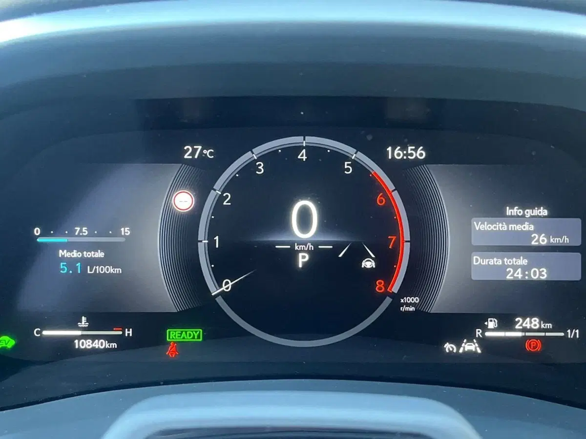 Lexus LBX usata a Ragusa (9)