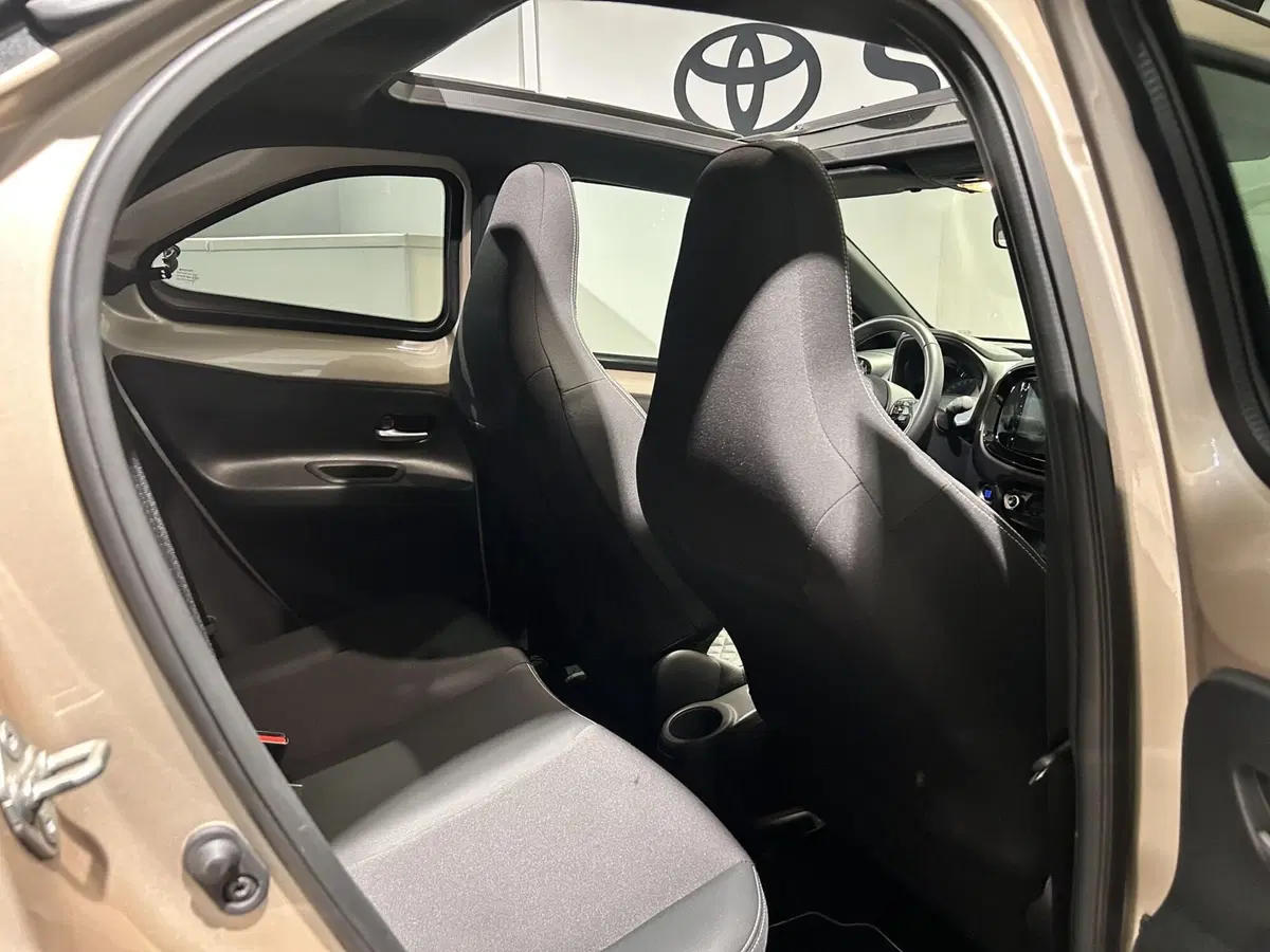 Toyota Aygo X usata a Milano (12)