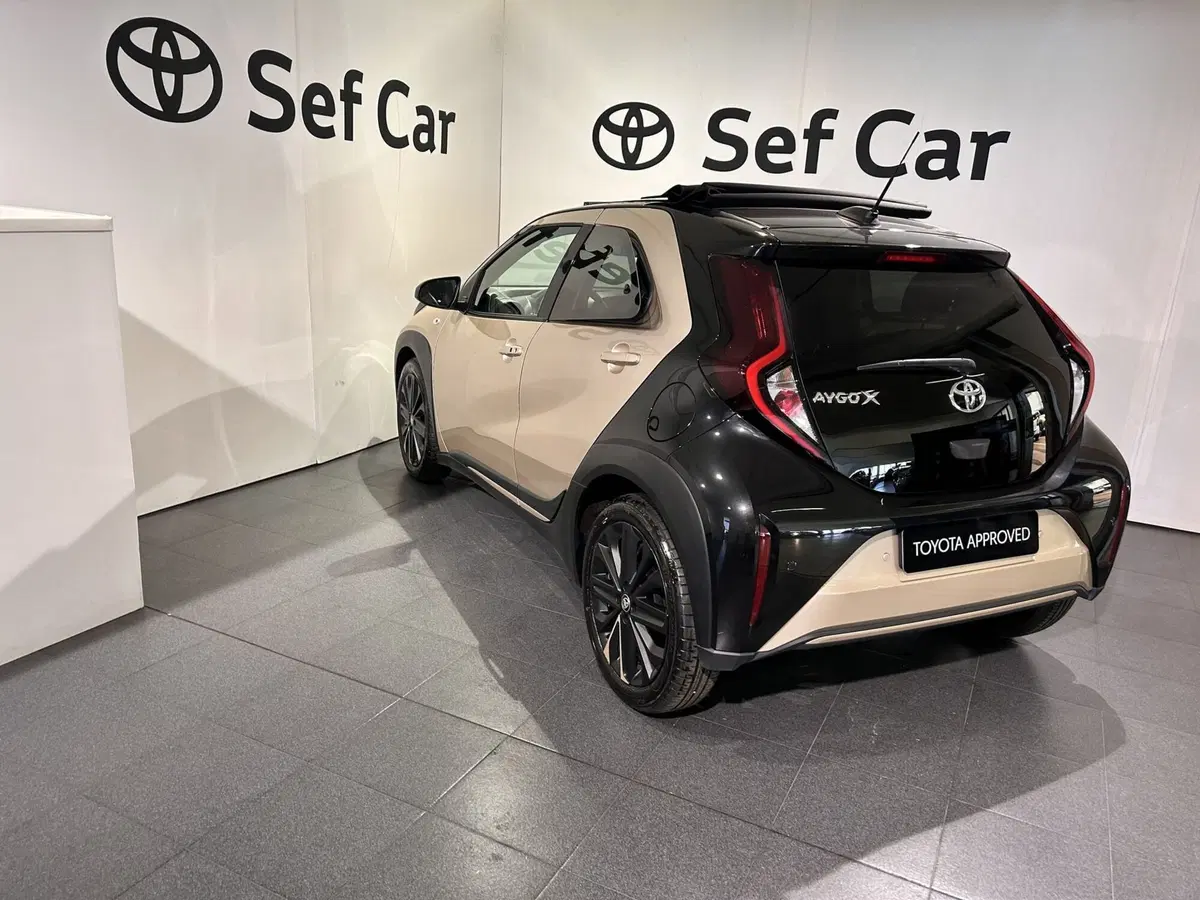 Toyota Aygo X usata a Milano (4)