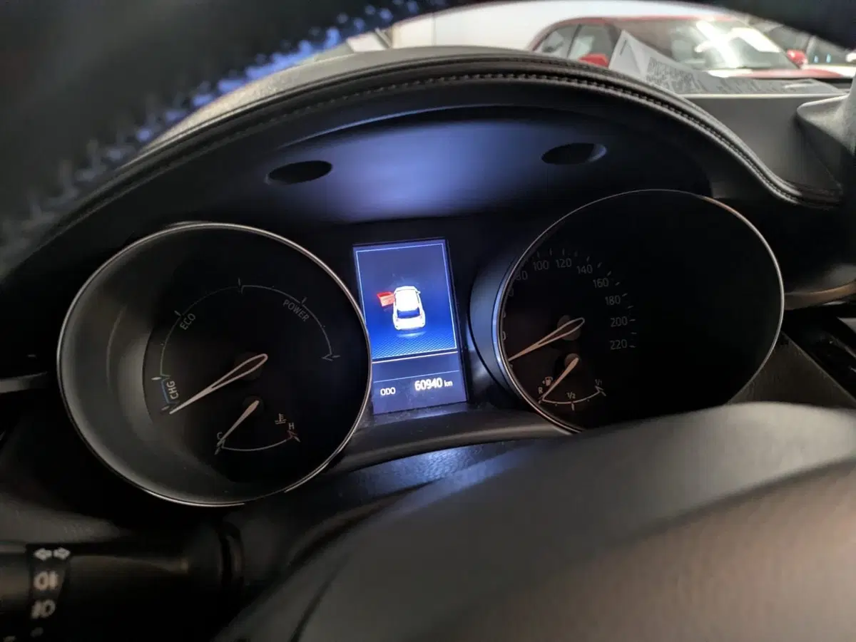 Toyota Toyota C-HR usata a Milano (14)