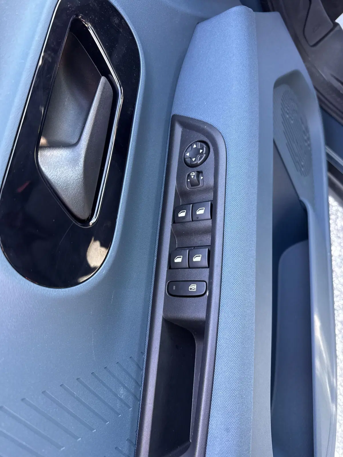Fiat Grande Panda nuova a La Spezia (12)