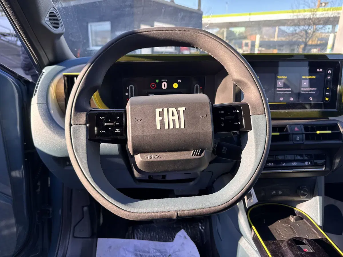 Fiat Grande Panda nuova a La Spezia (13)