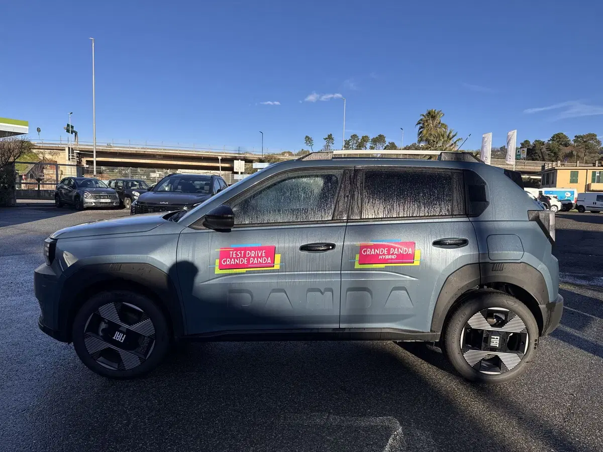 Fiat Grande Panda nuova a La Spezia (4)