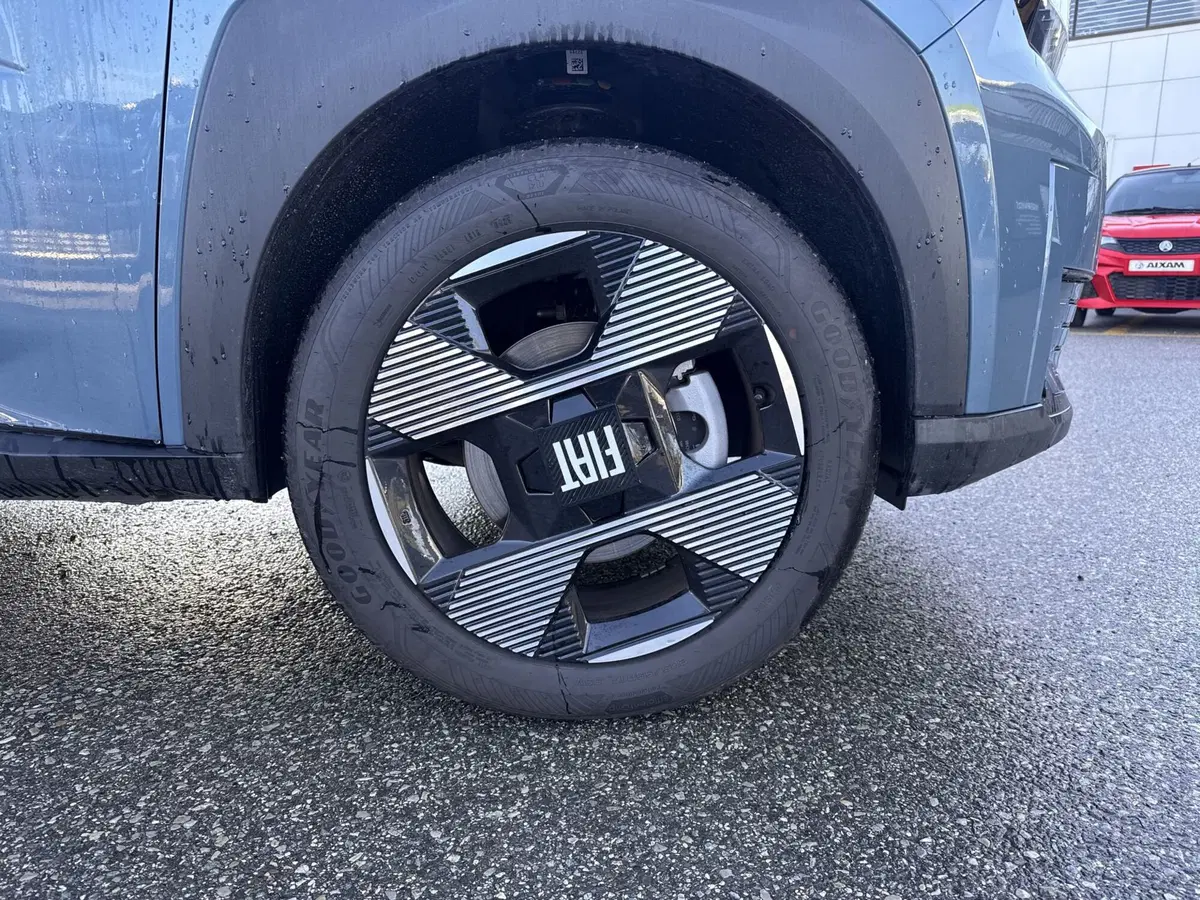 Fiat Grande Panda nuova a La Spezia (9)