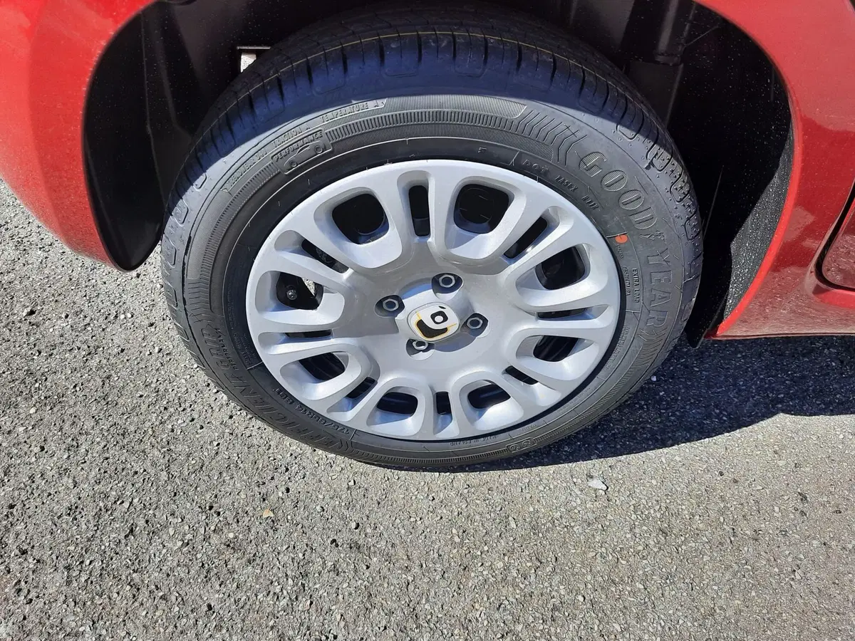 Fiat Pandina nuova a La Spezia (9)