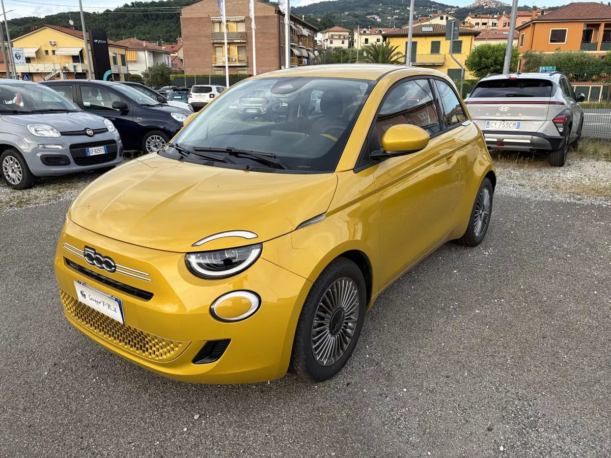 Fiat 500 nuova a La Spezia (3)