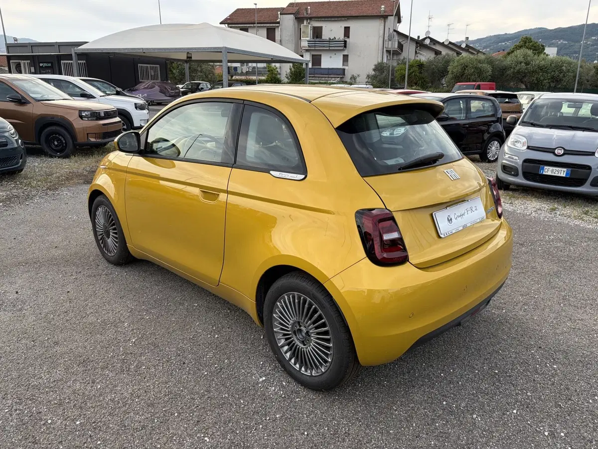 Fiat 500 nuova a La Spezia (5)