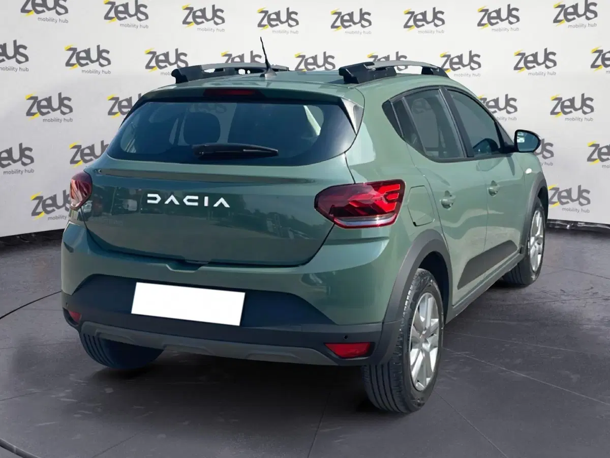 Dacia Sandero usata a Bologna (6)