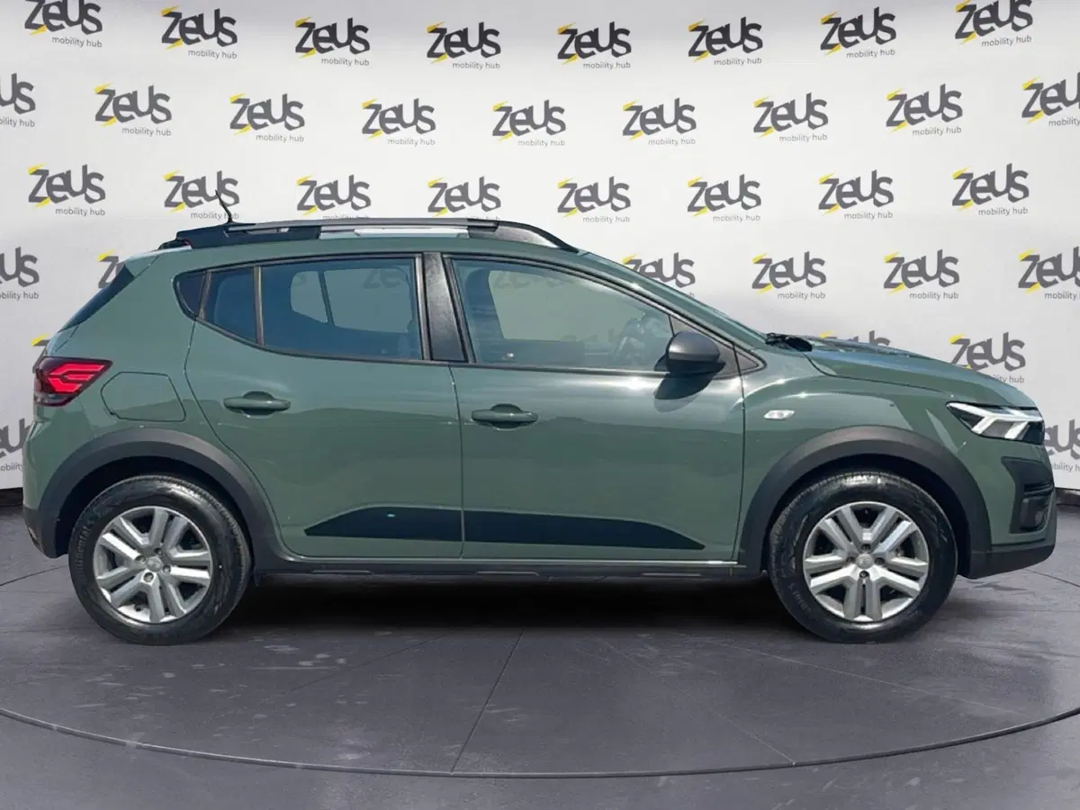 Dacia Sandero usata a Bologna (7)