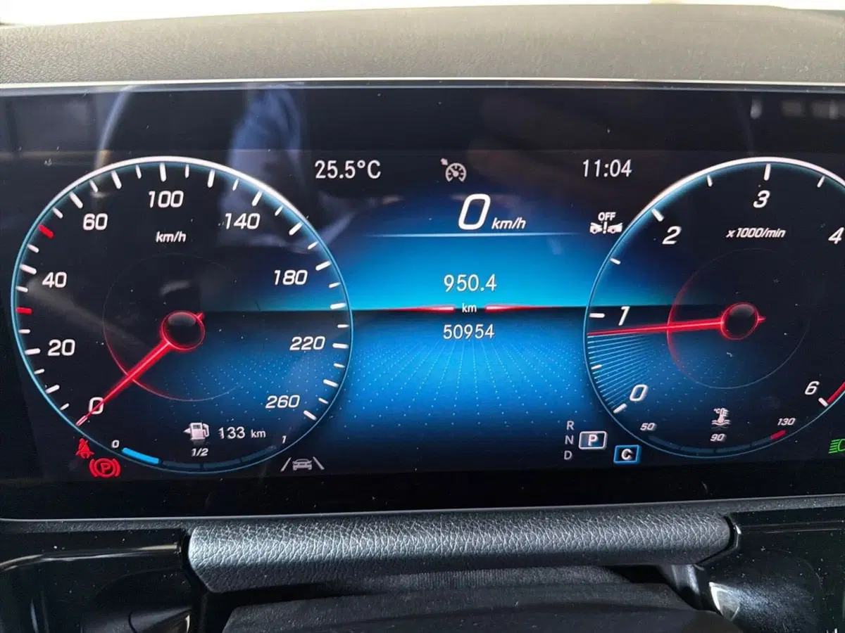 Mercedes-Benz GLA SUV usata a Bergamo (15)