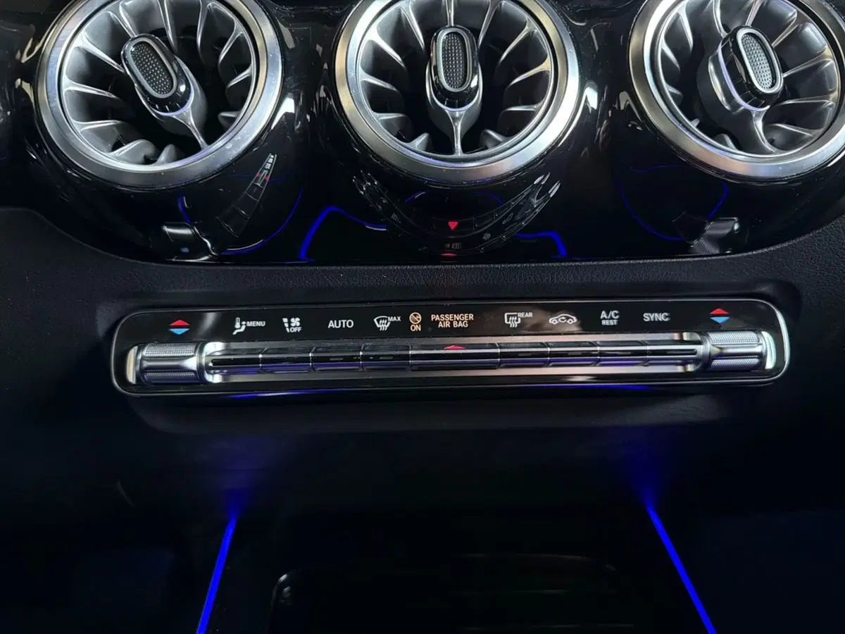 Mercedes-Benz GLA SUV usata a Bergamo (16)