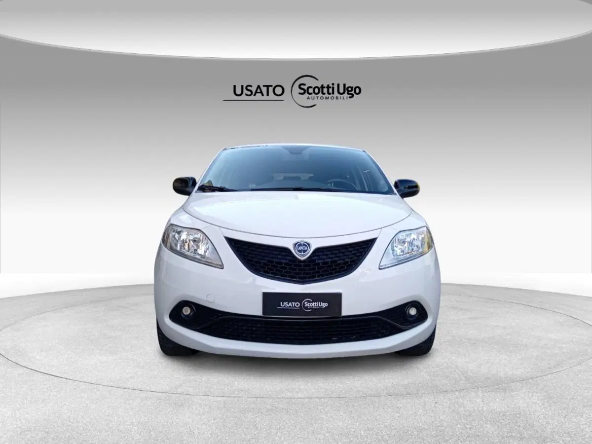 Lancia Ypsilon usata a Siena (3)