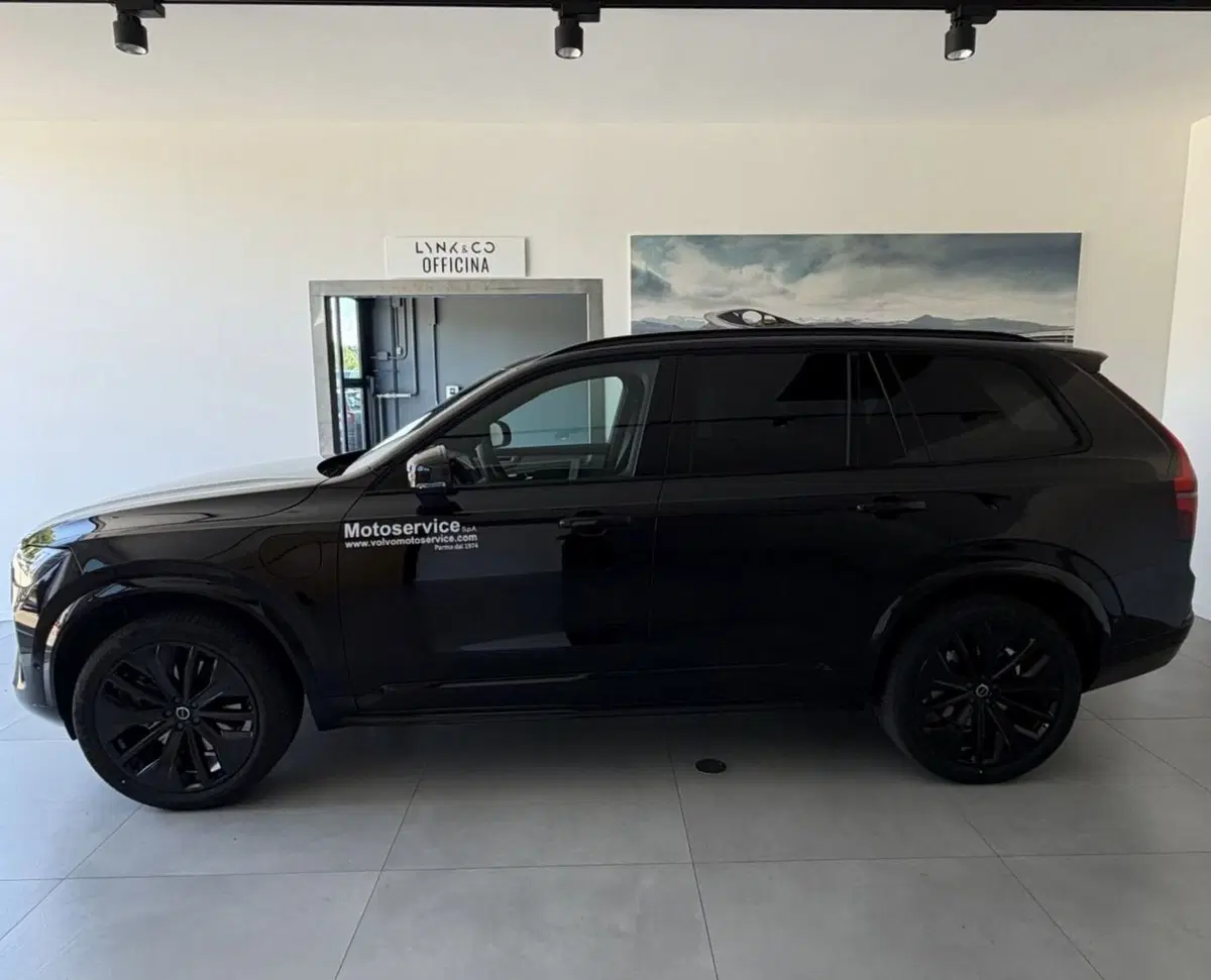 Volvo XC90 usata a Parma (6)