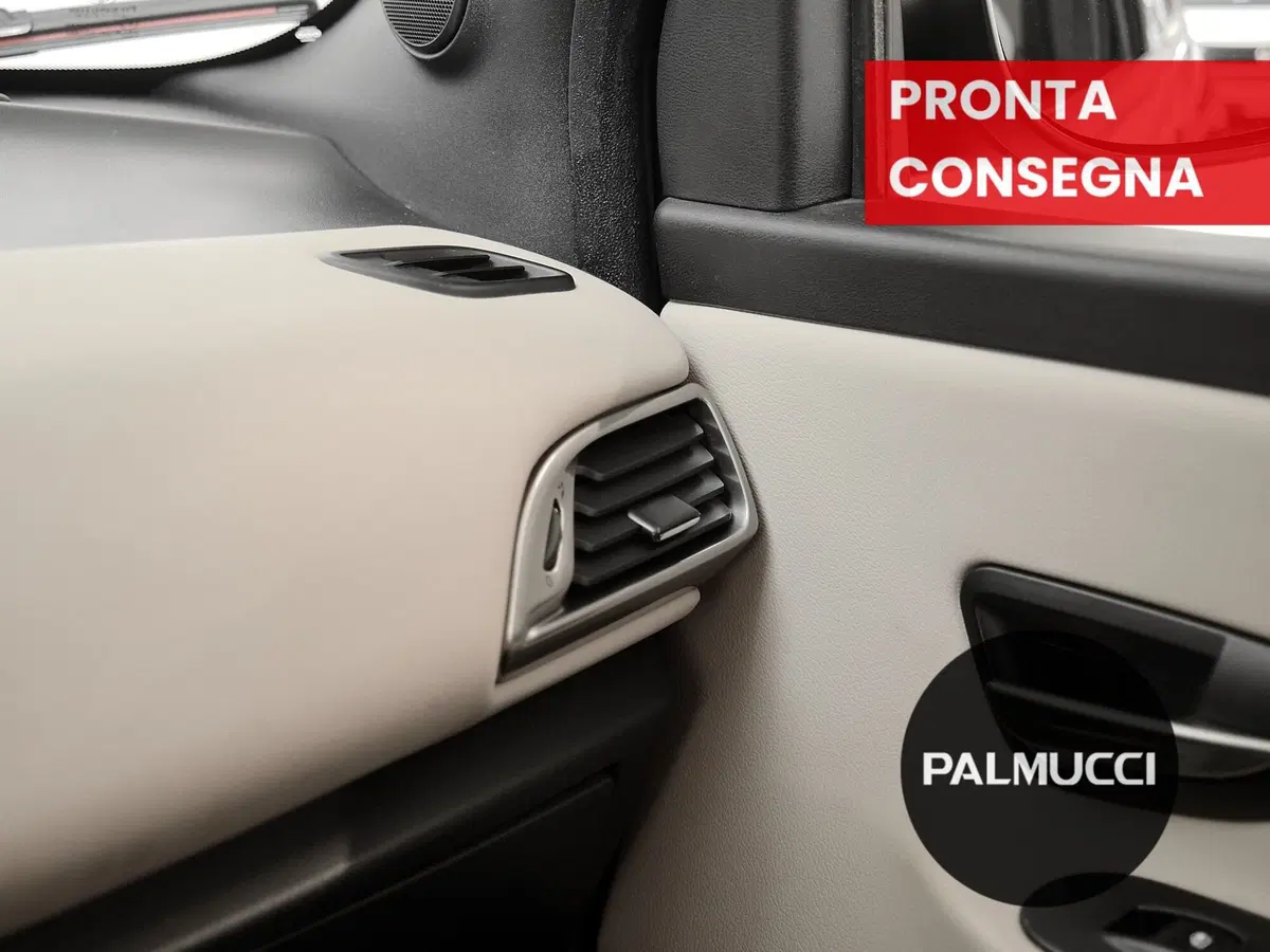 Lancia Ypsilon usata a Prato (19)