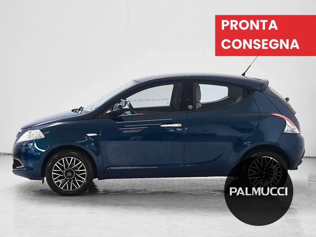 Lancia Ypsilon usata a Prato (4)