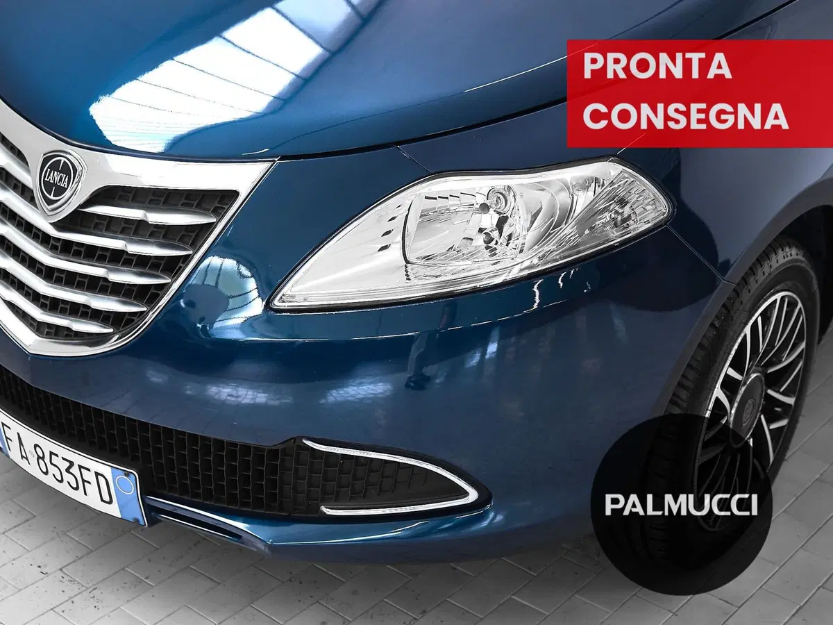 Lancia Ypsilon usata a Prato (8)
