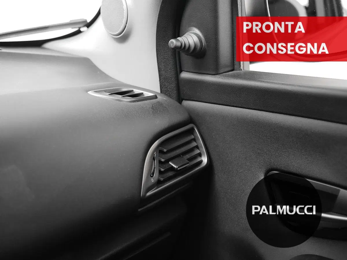Lancia Ypsilon usata a Prato (12)