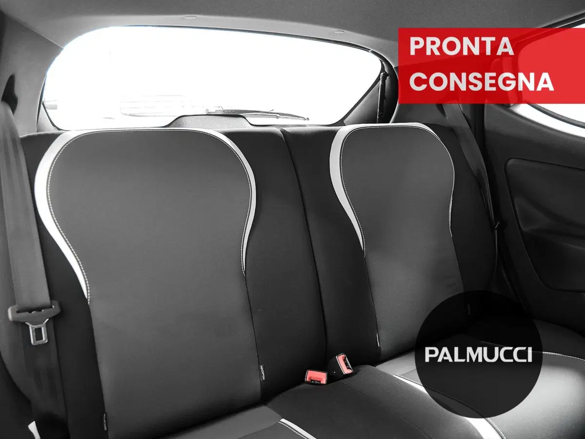 Lancia Ypsilon usata a Prato (19)