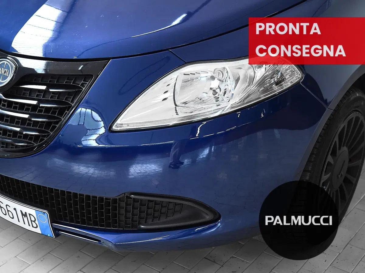 Lancia Ypsilon usata a Prato (7)