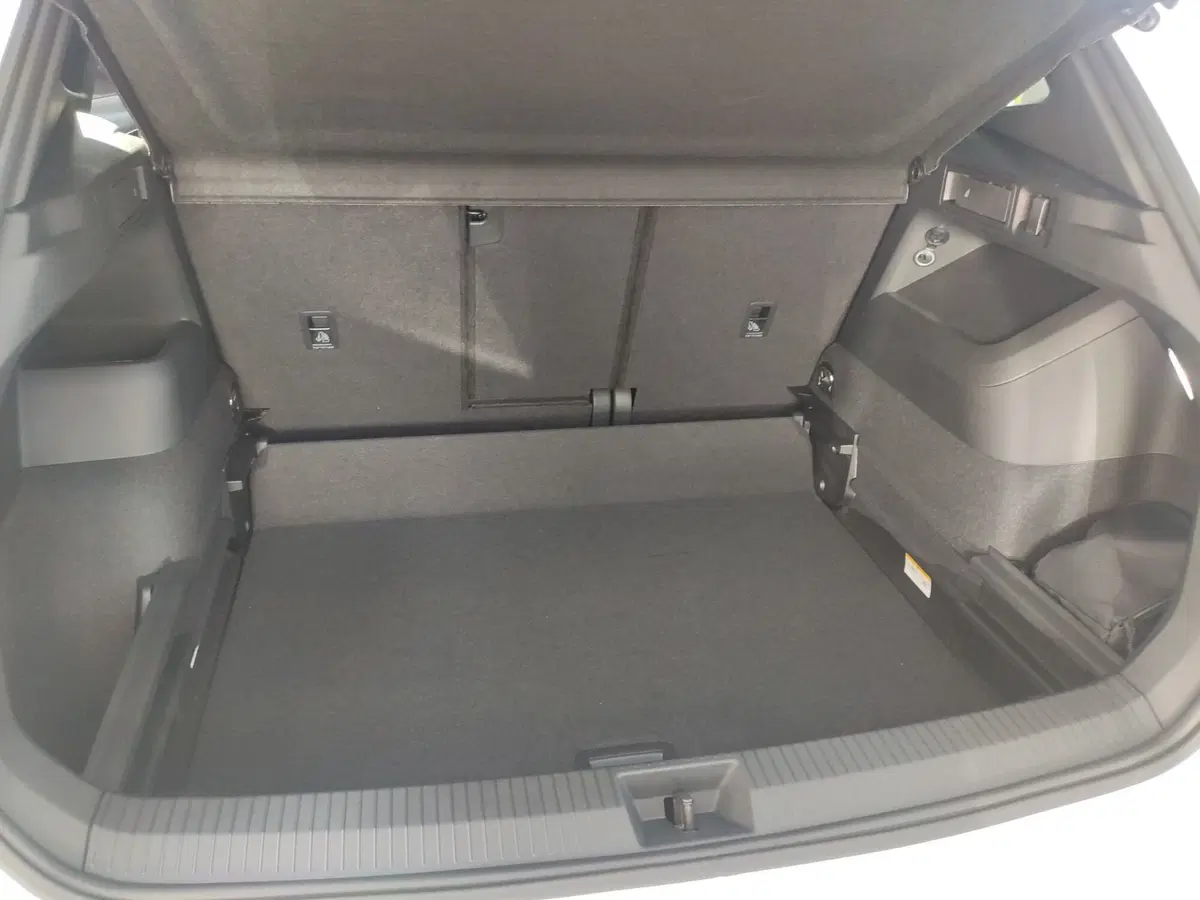 Volkswagen Tiguan nuova a Avellino (13)