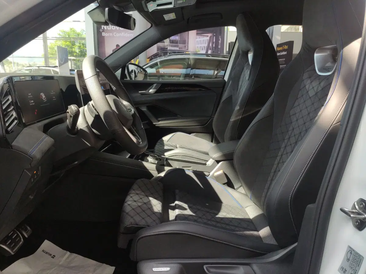 Volkswagen Tiguan nuova a Avellino (15)